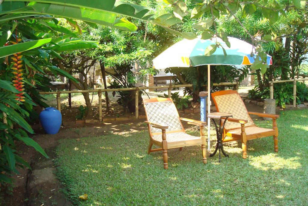 Blue Seas Guest House Dehiwala-Mount Lavinia Exteriör bild