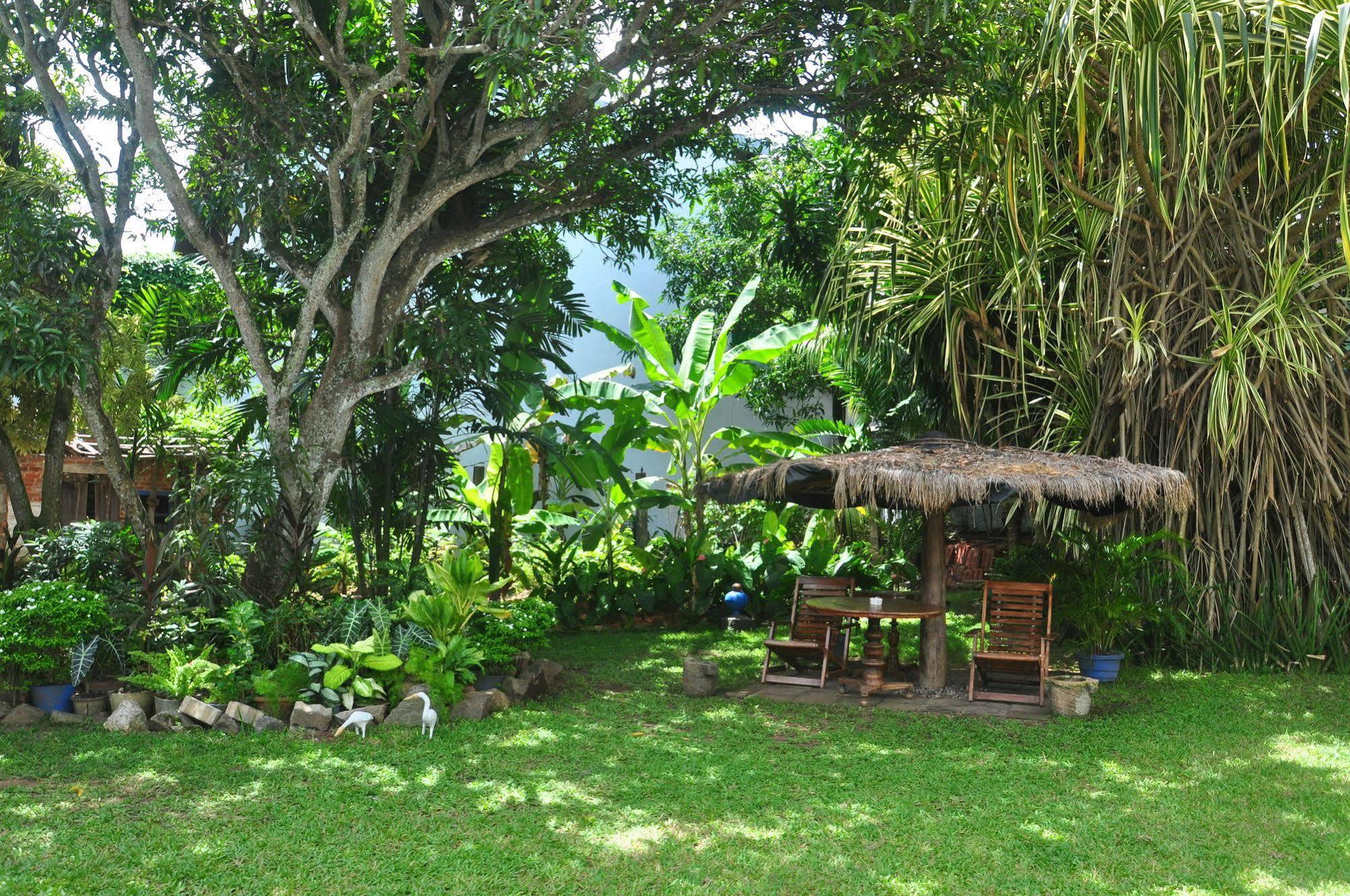 Blue Seas Guest House Dehiwala-Mount Lavinia Exteriör bild